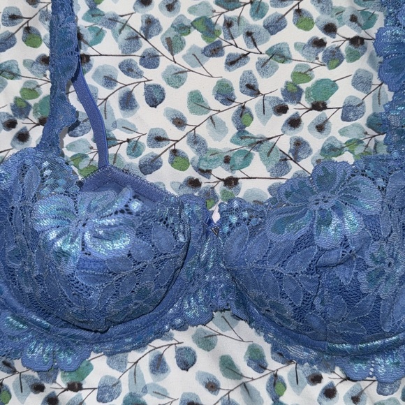 Victorias Secret Bra! - Picture 3 of 9